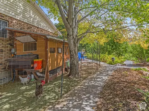 Exterior - 1622 E Royal Oak Cir S, Sandy, UT 84092 photo 7 of 14