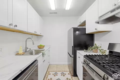 Kitchen - 17 E 400 N # 17, Bountiful, UT 84010 photo 1 of 2