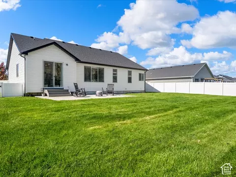 Exterior - 561 S 655 E, Hyrum, UT 84319 photo 3 of 4