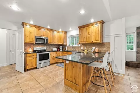 Kitchen - 525 E Oneida St, Preston, ID 83263 photo 1 of 3