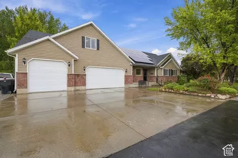 Exterior - 525 E Oneida St, Preston, ID 83263 photo 8 of 8