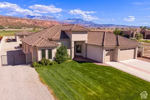 Exterior - 4353 Blu Vista Dr, Moab, UT 84532 photo 2 of 13