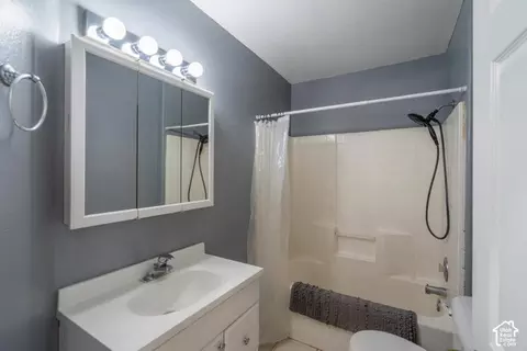 Bath - 328 E Hillcrest Cir, Central, UT 84722 photo 1 of 6