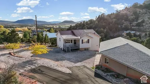 328 E Hillcrest Cir, Central, UT 84722