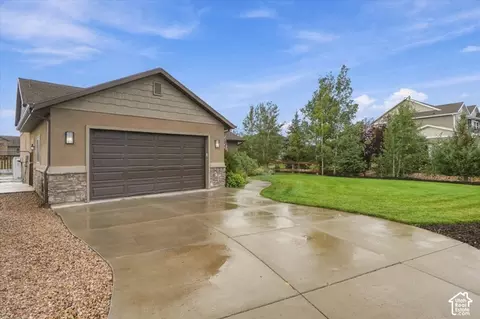 Exterior - 437 Scenic Rd, Francis, UT 84036 photo 4 of 8