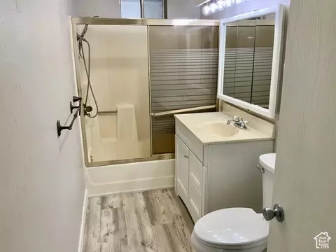 Bath - 137 N Main St, Monroe, UT 84754 photo 2 of 3