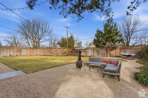 Exterior - 321 E 6240 S, Murray, UT 84107 photo 8 of 9