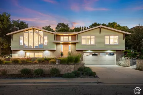 1095 S Oak Hills Way E, Salt Lake City, UT 84108