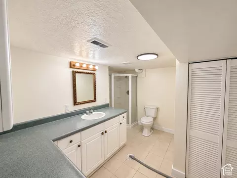 Bath - 1012 E 125 S, Ogden, UT 84404 photo 2 of 2