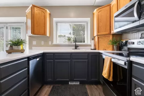 Kitchen - 228 E 900 N, American Fork, UT 84003 photo 3 of 3