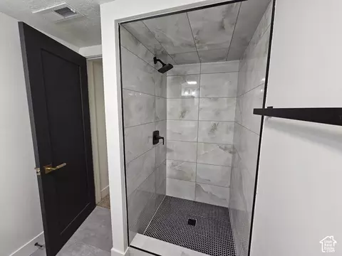 Bath - 995 W River Point Cir, Murray, UT 84123 photo 4 of 4