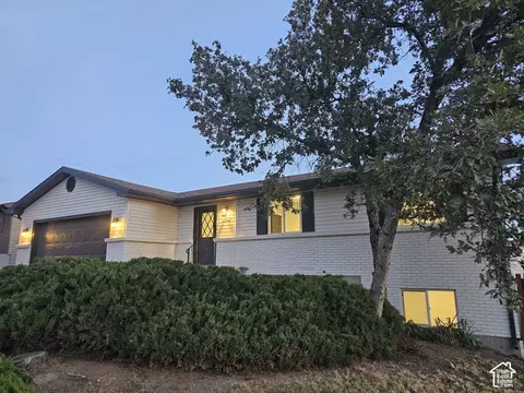 Exterior - 995 W River Point Cir, Murray, UT 84123 photo 3 of 9