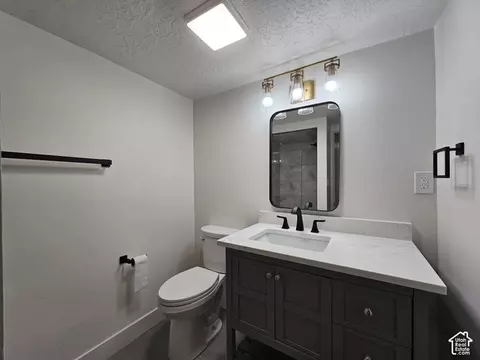 Bath - 995 W River Point Cir, Murray, UT 84123 photo 3 of 4