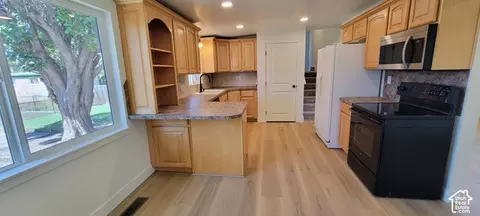 Kitchen - 4271 S 900 E, South Ogden, UT 84403 photo 1 of 2