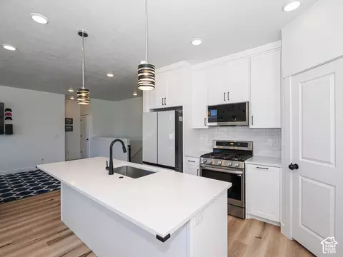 Kitchen - 628 S 770 E, Hyrum, UT 84319 photo 2 of 3