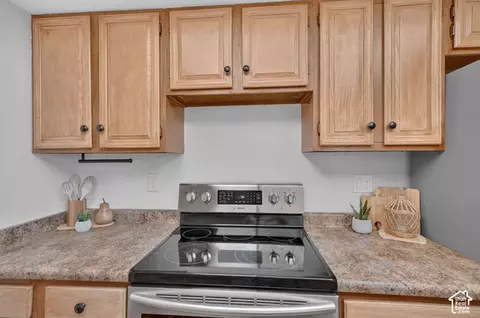 Kitchen - 627 E Springtree Ln #13G, Murray, UT 84107 photo 3 of 3