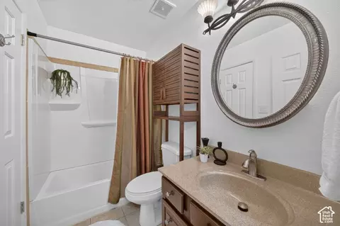 Bath - 627 E Springtree Ln #13G, Murray, UT 84107 photo 3 of 3