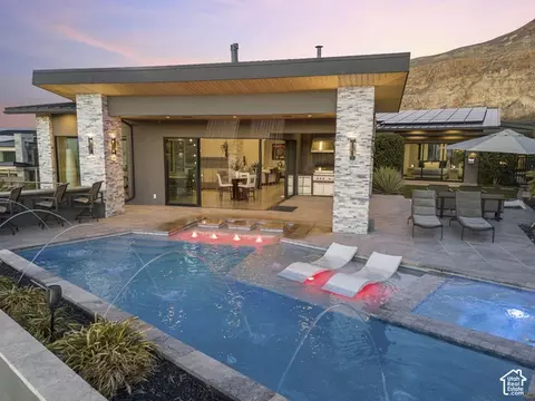 Exterior - 3652 S Cypress Rd, Hurricane, UT 84737 photo 10 of 17