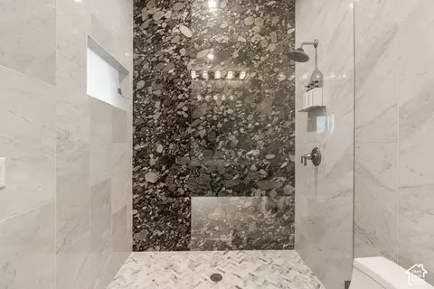 Bath - 3652 S Cypress Rd, Hurricane, UT 84737 photo 7 of 14