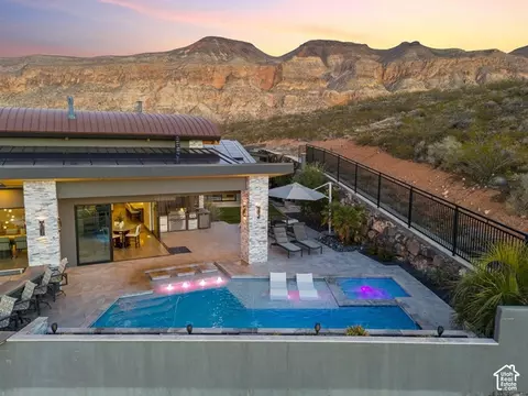 Exterior - 3652 S Cypress Rd, Hurricane, UT 84737 photo 9 of 17