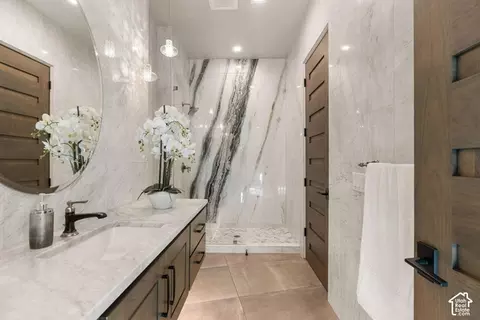 Bath - 3652 S Cypress Rd, Hurricane, UT 84737 photo 11 of 14