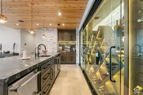 Kitchen - 3652 S Cypress Rd, Hurricane, UT 84737 photo 2 of 7