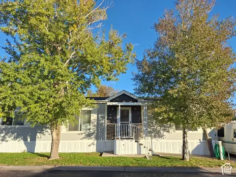 29 1128 S Lloyd Rd # 29, Fruit Heights, UT 84037