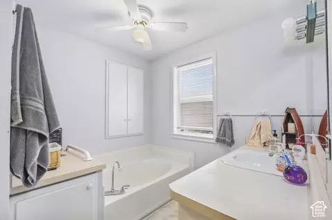 Bath - 86 N 300 E, Fairview, UT 84629 photo 4 of 5