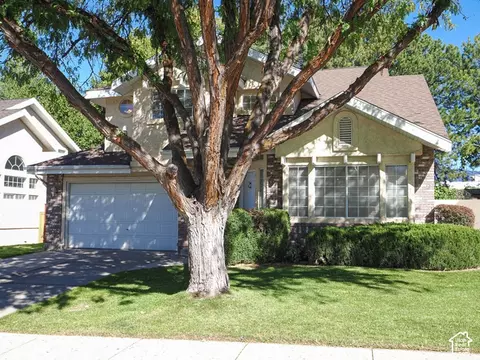 Exterior - 2081 E Rainbow Point Dr, Holladay, UT 84124 photo 3 of 9