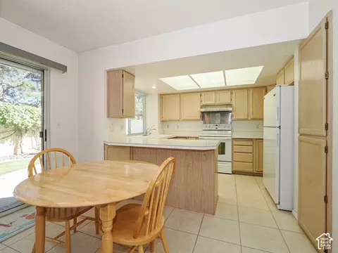 Kitchen - 2081 E Rainbow Point Dr, Holladay, UT 84124 photo 1 of 5