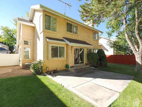 Exterior - 2081 E Rainbow Point Dr, Holladay, UT 84124 photo 6 of 9