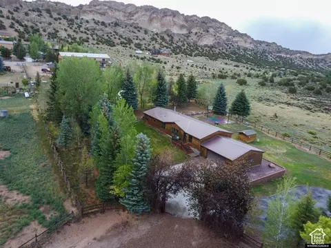 5 Sage Cir, Manila, UT 84046