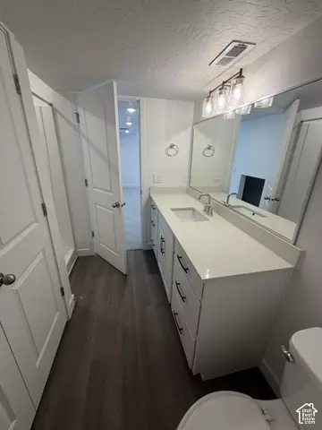 Bath - 2019 Leap Frog Rd W #916, Eagle Mountain, UT 84005 photo 4 of 4