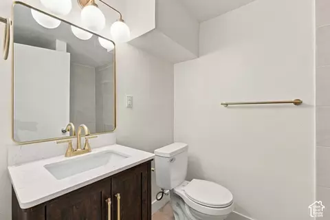 Bath - 596 W Anderson Ave, Murray, UT 84123 photo 3 of 3