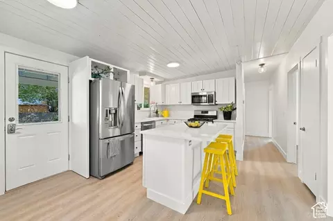 Kitchen - 596 W Anderson Ave, Murray, UT 84123 photo 1 of 3