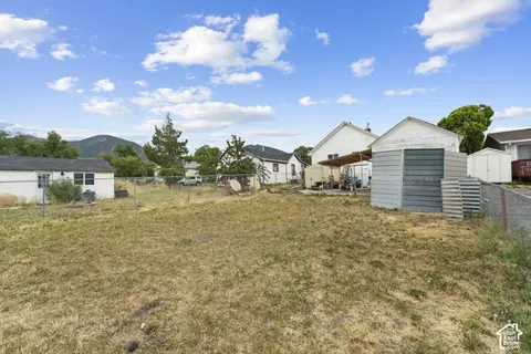 Exterior - 467 E Vine St, Tooele, UT 84074 photo 2 of 2