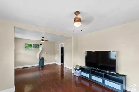 Living - 467 E Vine St, Tooele, UT 84074 photo 1 of 3