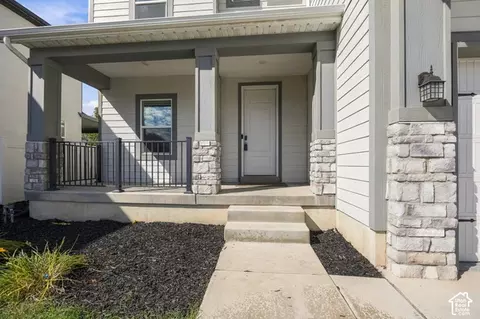 Exterior - 7287 N Clear Sky Ln, Eagle Mountain, UT 84005 photo 2 of 7