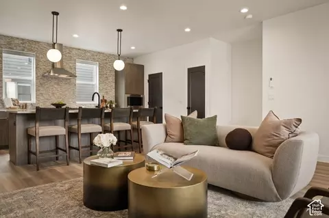 596 E Savvy Cv S #41, Salt Lake City, UT 84107