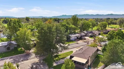 View/Area - 746 E Pontiac Dr, Murray, UT 84107 photo 3 of 8