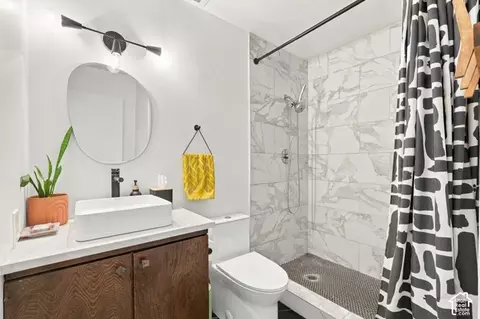 Bath - 746 E Pontiac Dr, Murray, UT 84107 photo 2 of 2