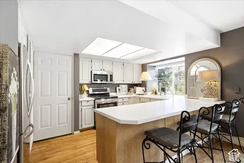 Kitchen - 3980 S Dewcrest Cir E, Holladay, UT 84124 photo 1 of 3
