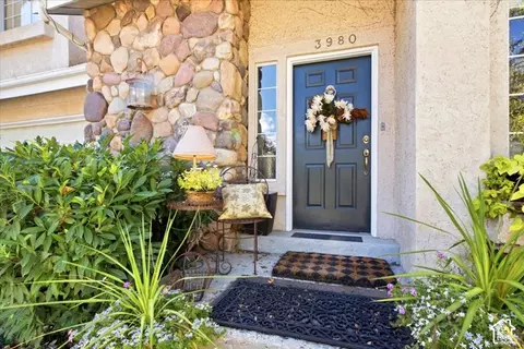 Exterior - 3980 S Dewcrest Cir E, Holladay, UT 84124 photo 2 of 5