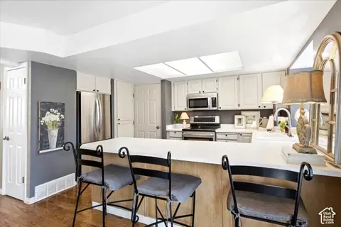 Kitchen - 3980 S Dewcrest Cir E, Holladay, UT 84124 photo 3 of 3
