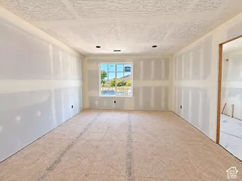 Bedroom - 255 N Summerhill Ln W, Centerville, UT 84014 photo 2 of 2