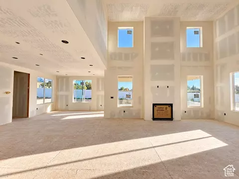 Living - 255 N Summerhill Ln W, Centerville, UT 84014 photo 1 of 2