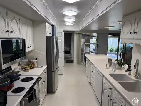 Kitchen - 6540 S 1660 E, Murray, UT 84121 photo 2 of 8