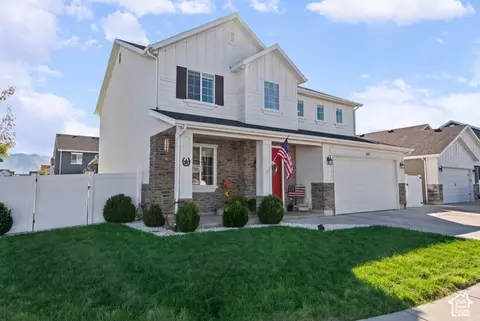 Exterior - 3457 S Birch Ln, Syracuse, UT 84075 photo 4 of 11