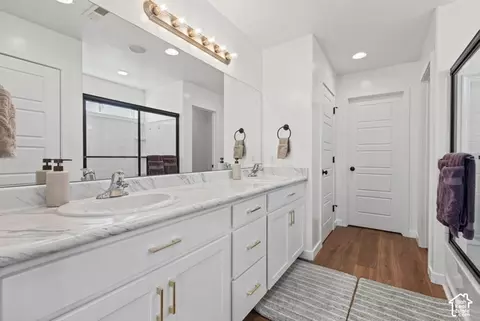 Bath - 3457 S Birch Ln, Syracuse, UT 84075 photo 1 of 5