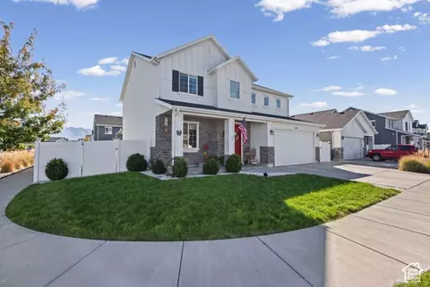 Exterior - 3457 S Birch Ln, Syracuse, UT 84075 photo 3 of 11